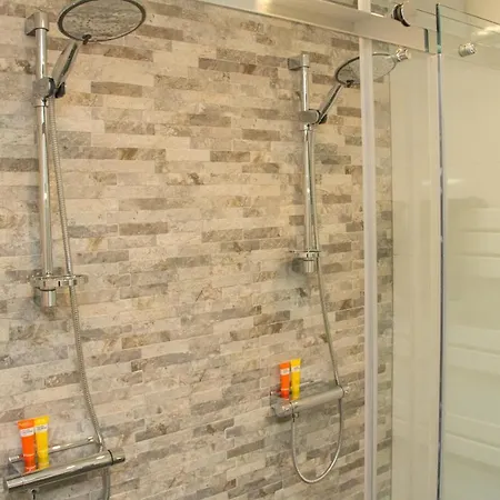 Tussen Gracht En Sintjan 's-Hertogenbosch (Den Bosch)