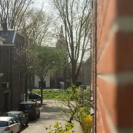 Daire Tussen Gracht En Sintjan