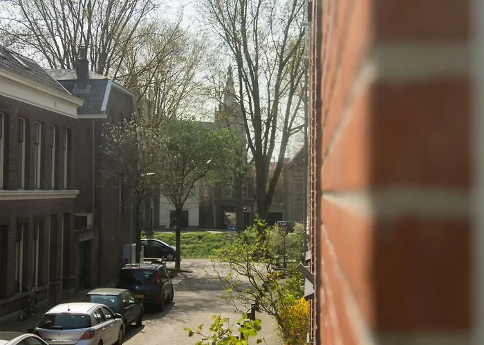 Daire Tussen Gracht En Sintjan